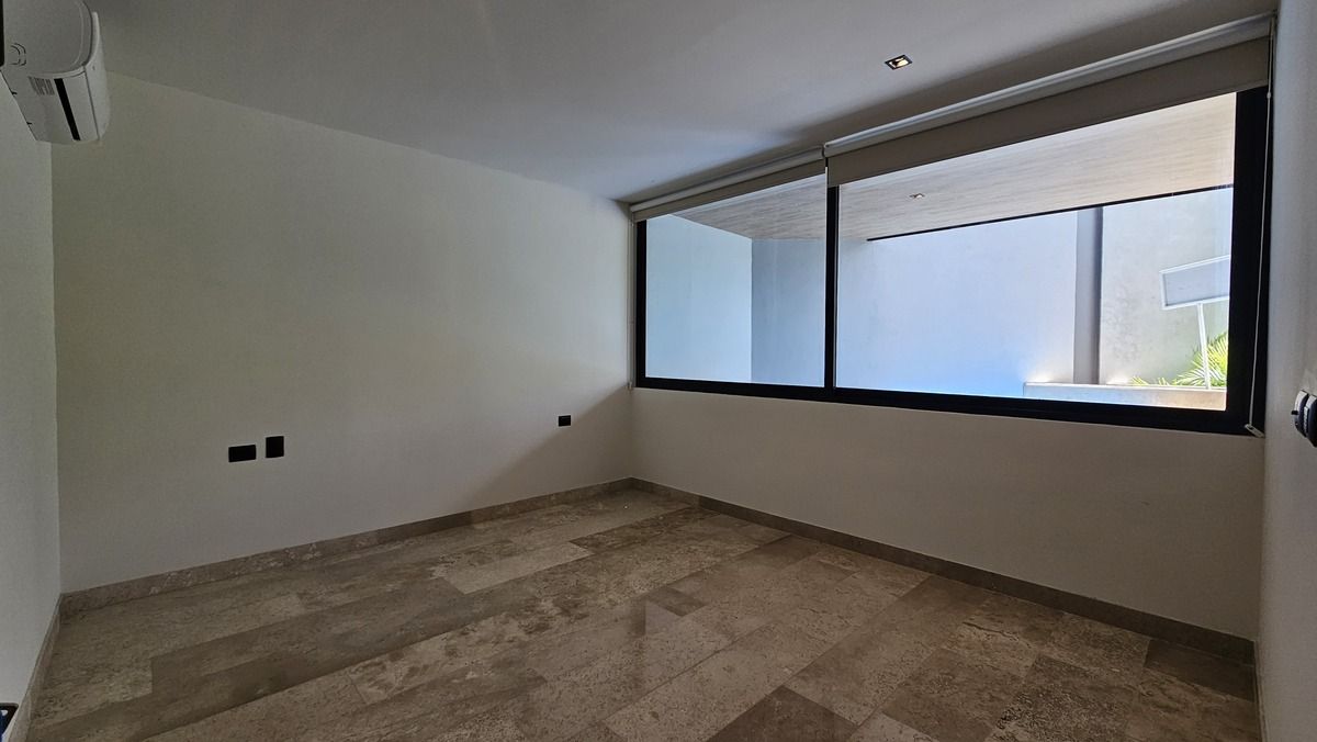 5 de 18: Cuarto principal