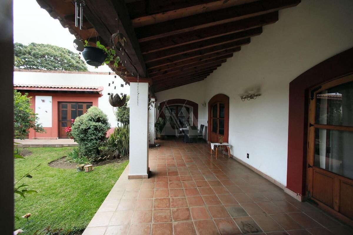 4 de 15: corredor y terraza vista desde la sala y comedor