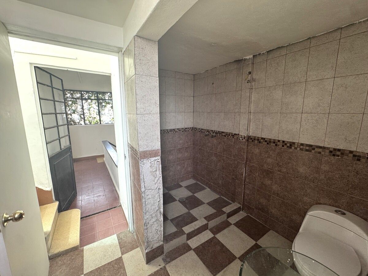 20 de 34: Baño servicio