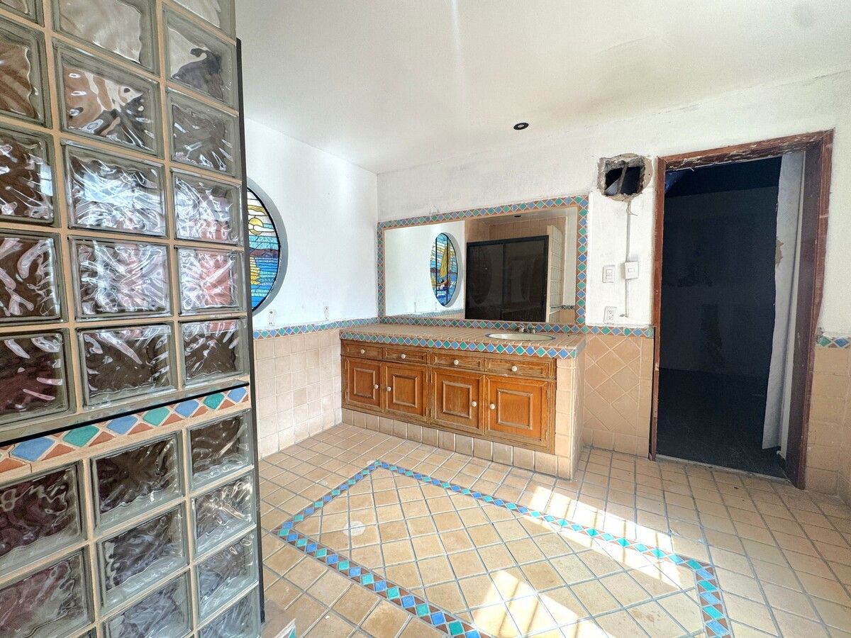 11 de 34: Baño recámara principal