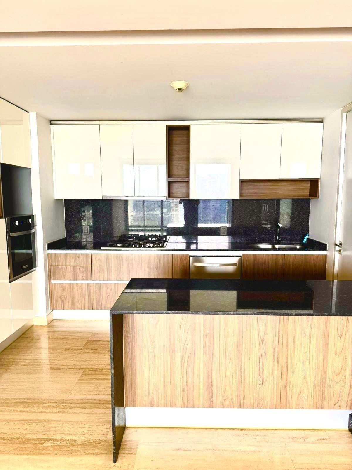 1 of 23: Cocina