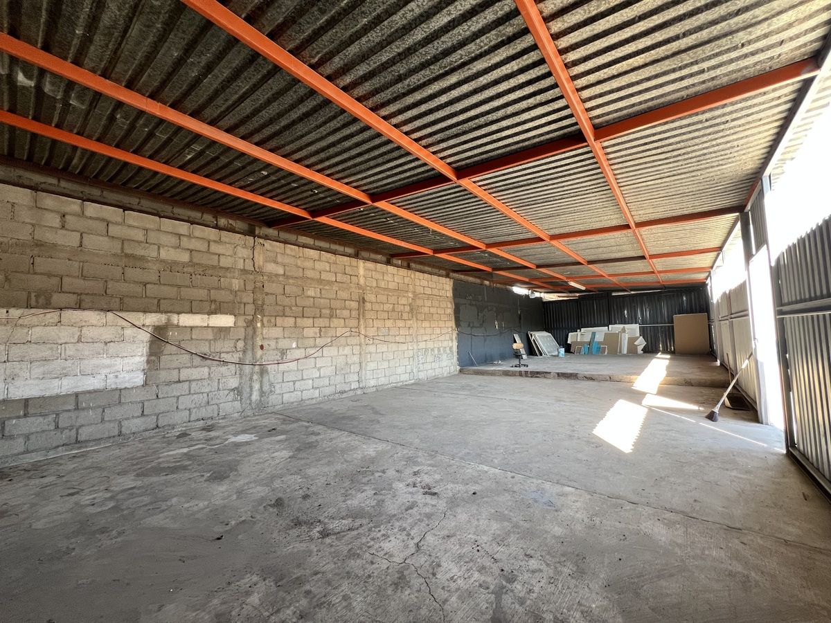 4 de 4: Interior Bodega