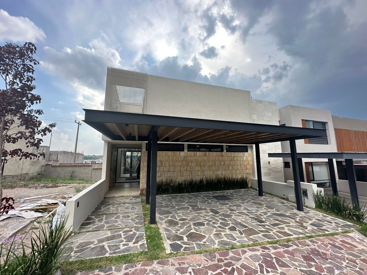 1 de 20: FACHADA