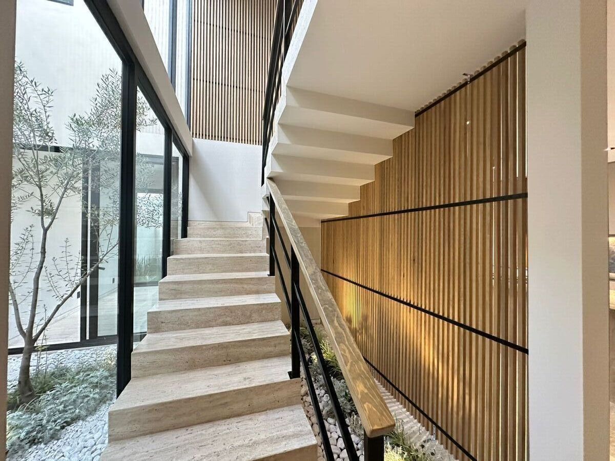 5 de 20: ESCALERAS CON CRISTAL TEMPLADO