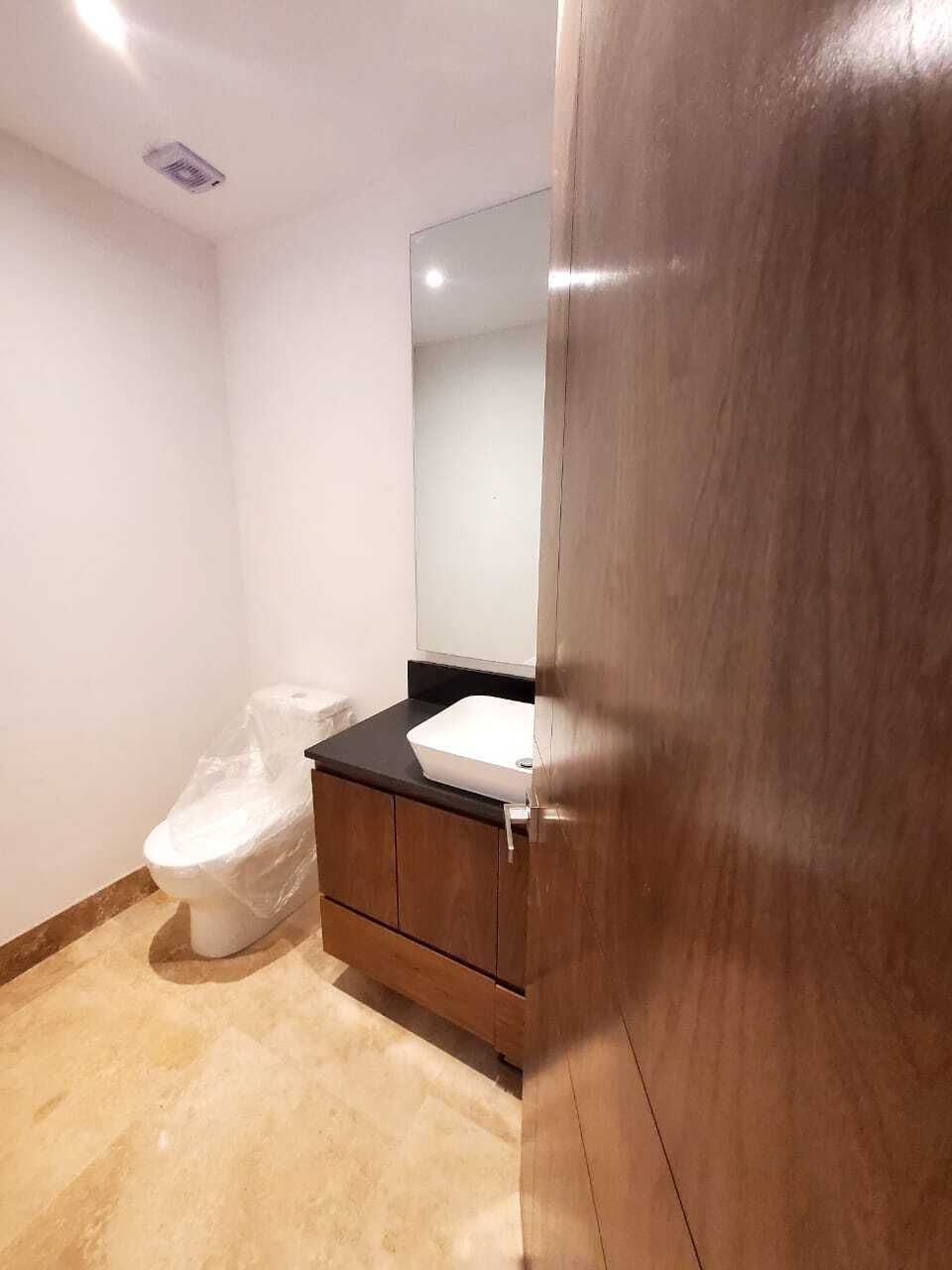 28 of 40: Baño