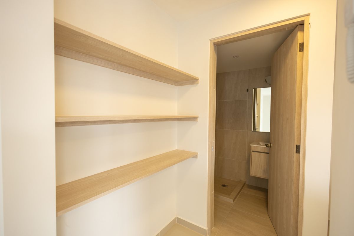 5 of 11: Baño visitas