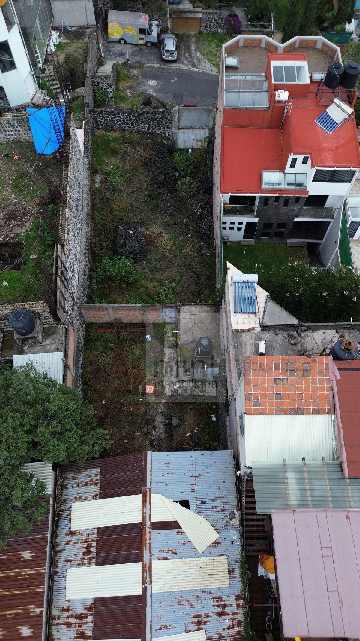 4 de 19: Área Libre y el Otro Terreno Adyacente