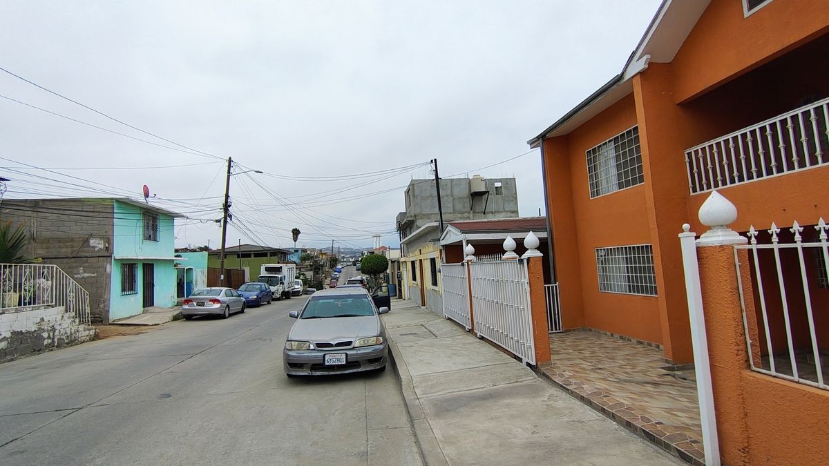 4 de 38