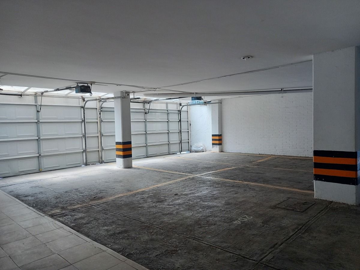 17 de 20: portón eléctrico