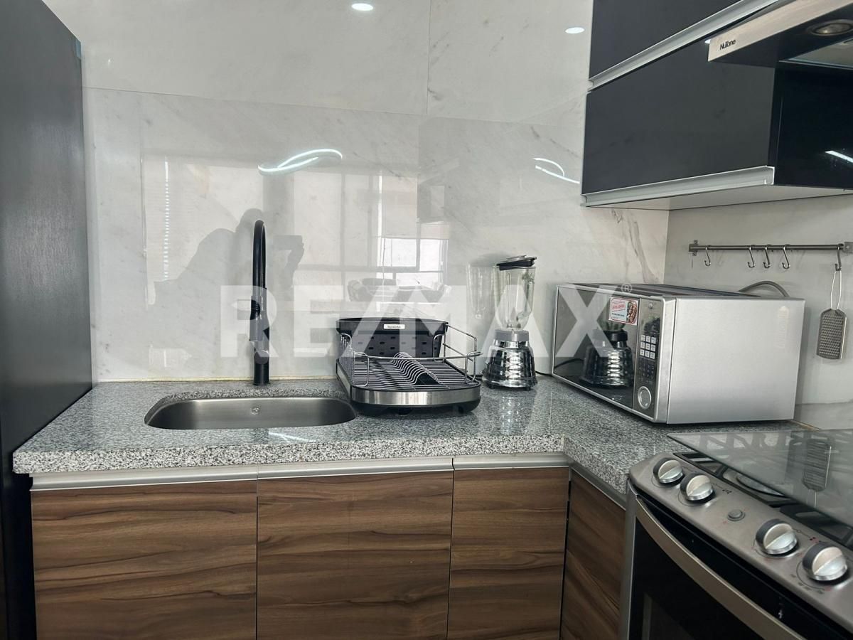 4 de 25: cocina equipada