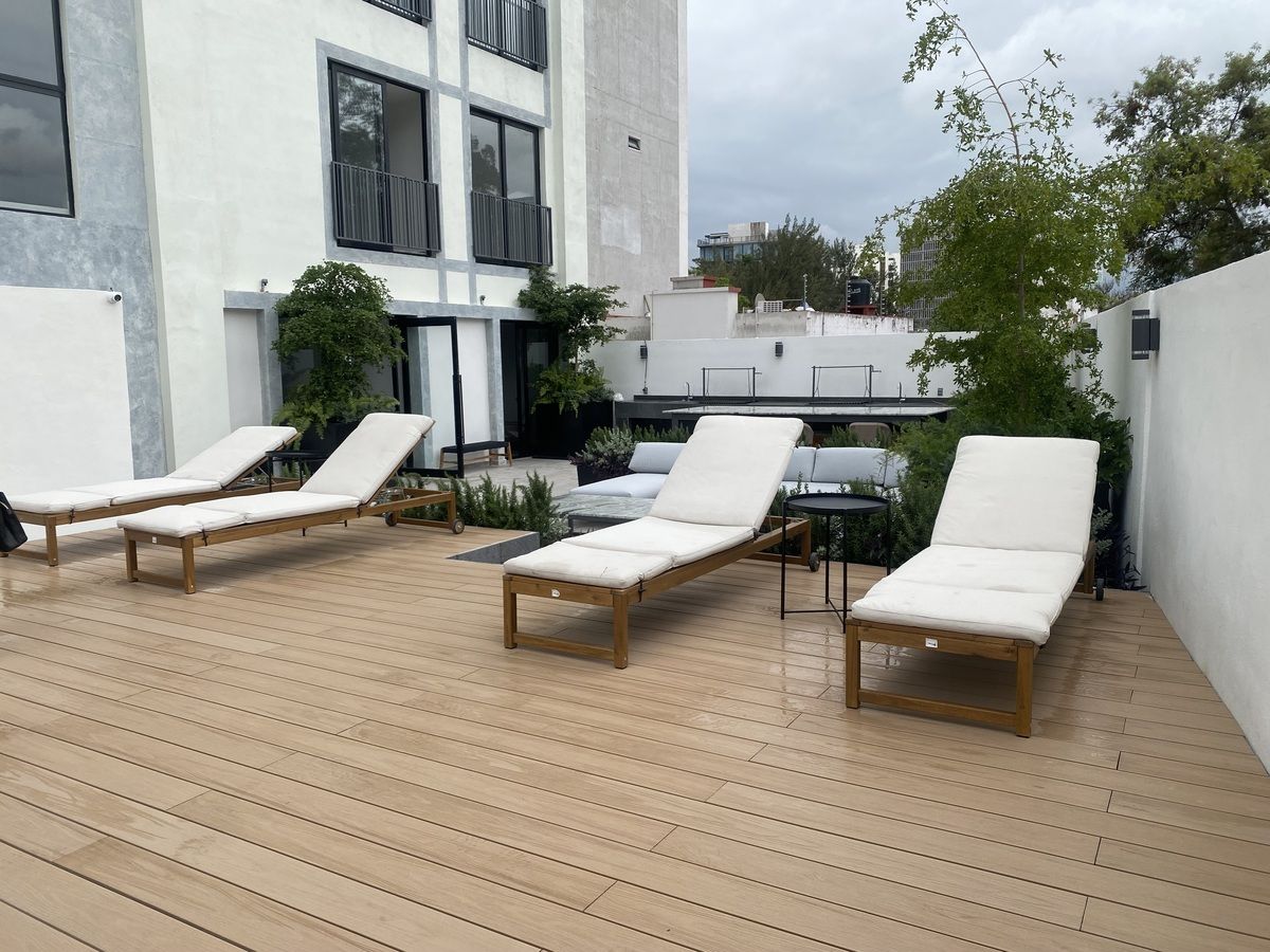 10 de 24: Terraza con asadores