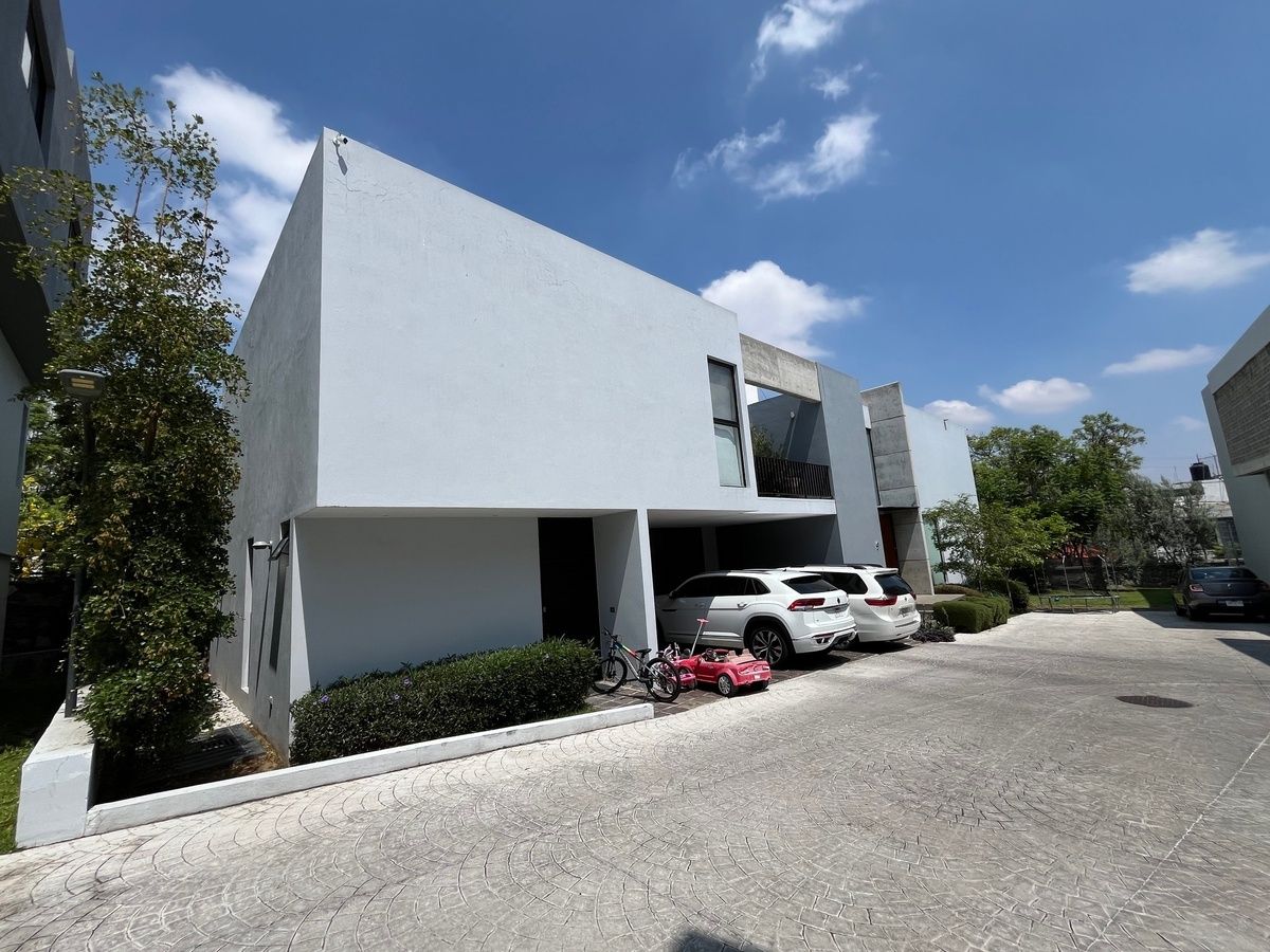 2 de 32: casa con amplio frente