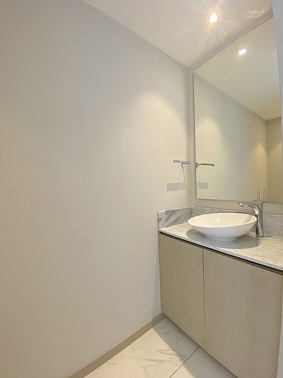 7 de 40: baño visitas