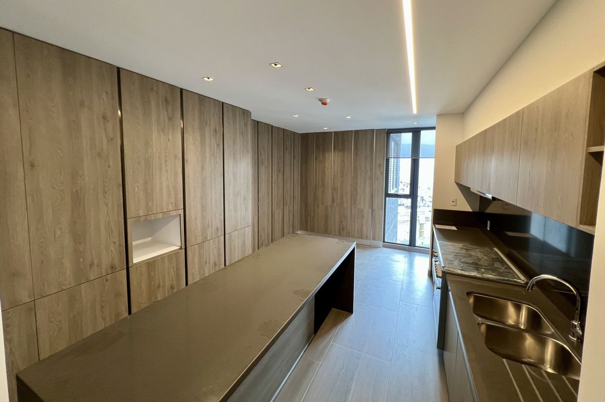 5 de 33: Cocina y antecomedor