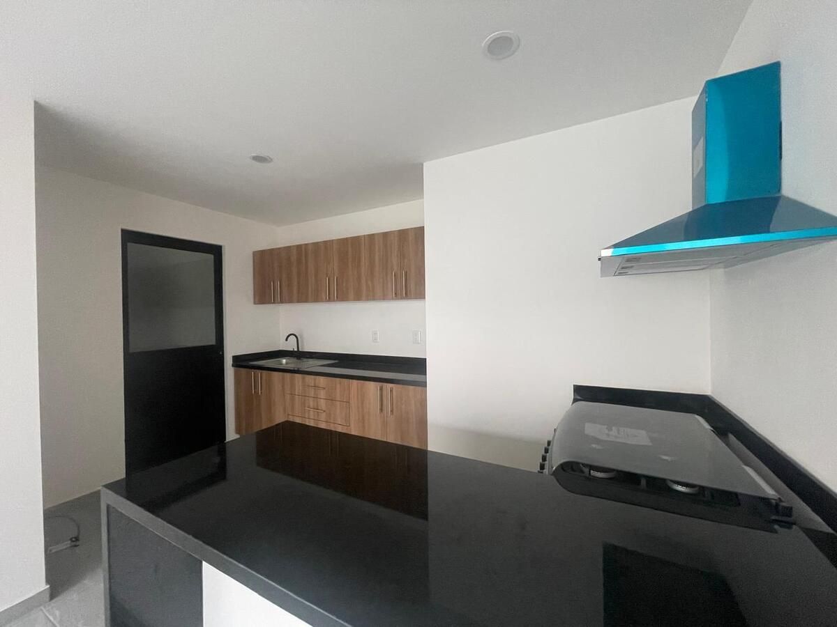 3 of 12: Cocina