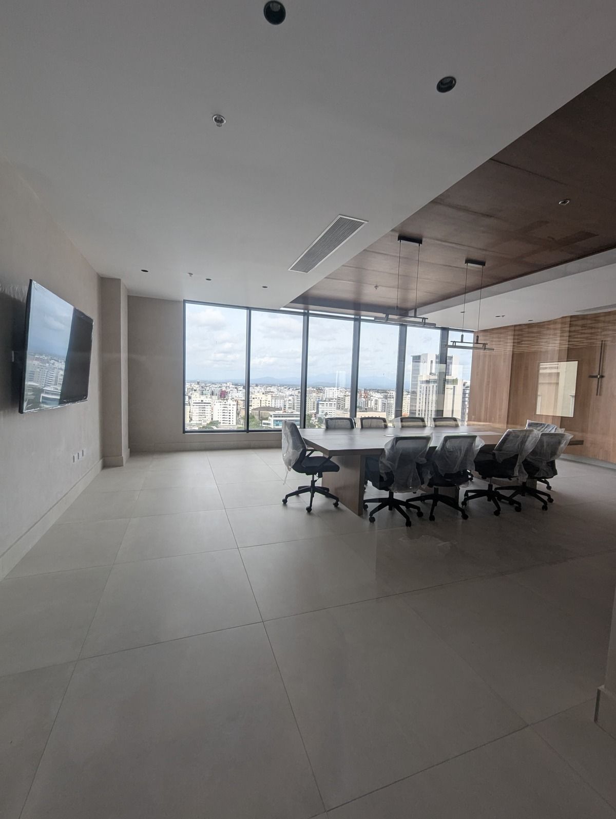 6 de 9: Salón para reuniones de la torre