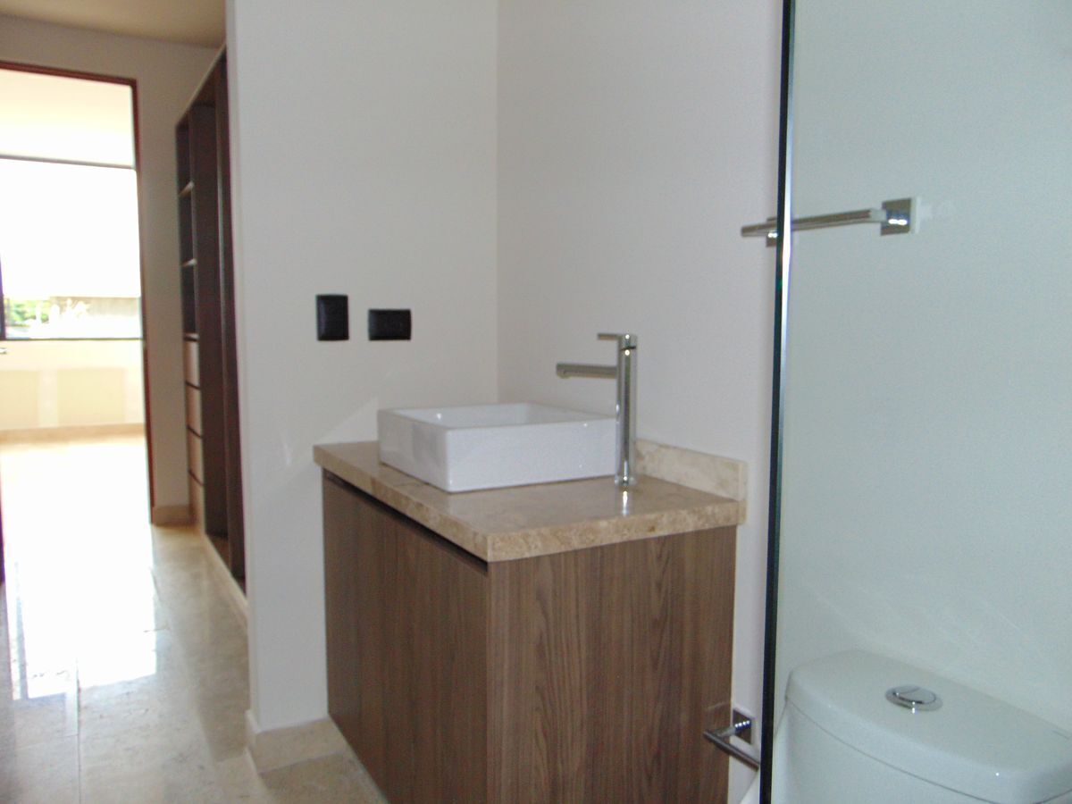 6 de 15: Baño completo