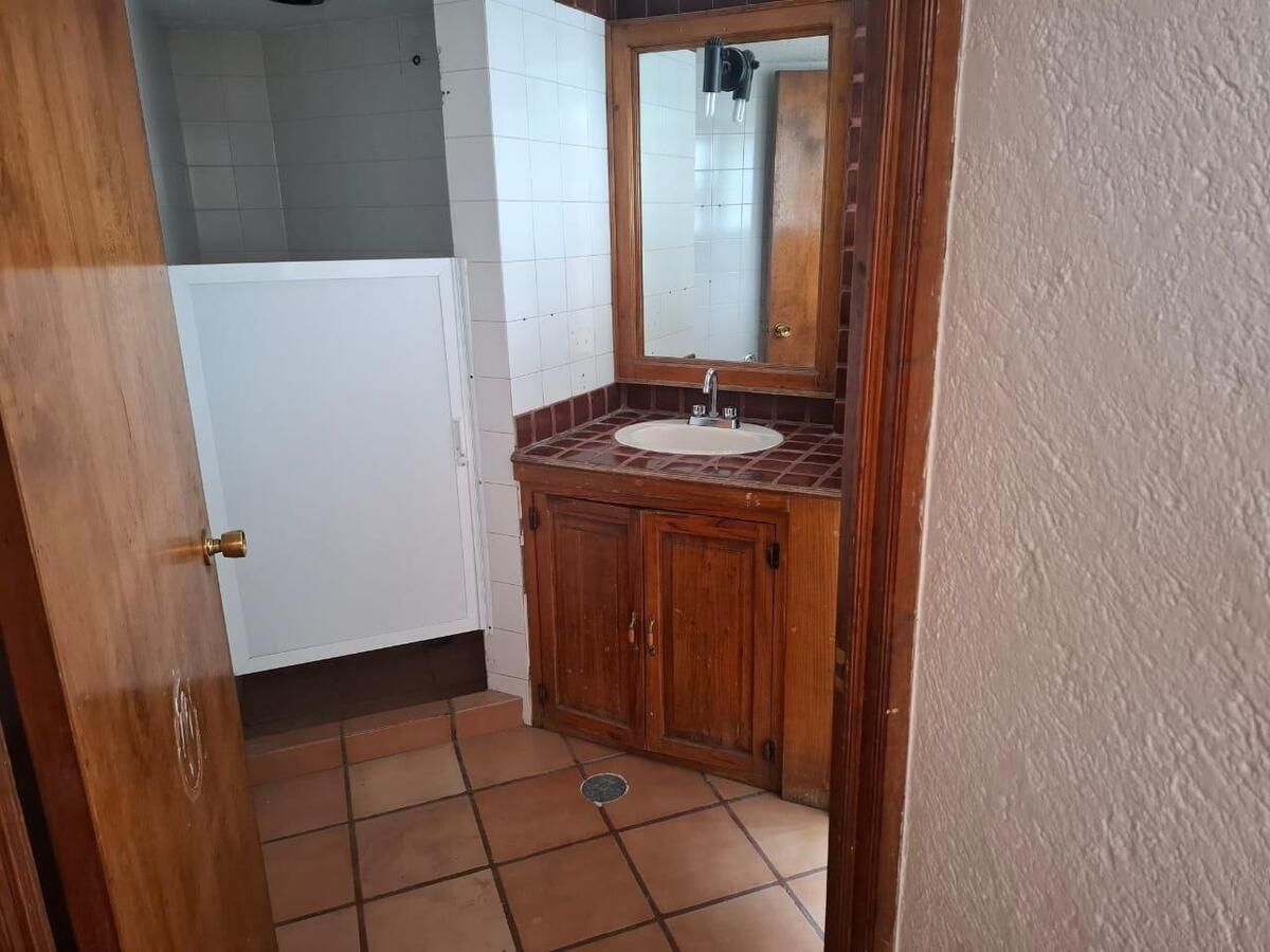 28 de 29: medio baño