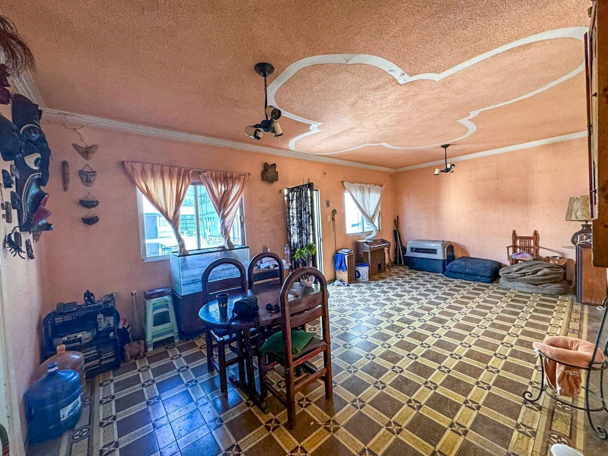 2 de 5: Sala / Comedor.