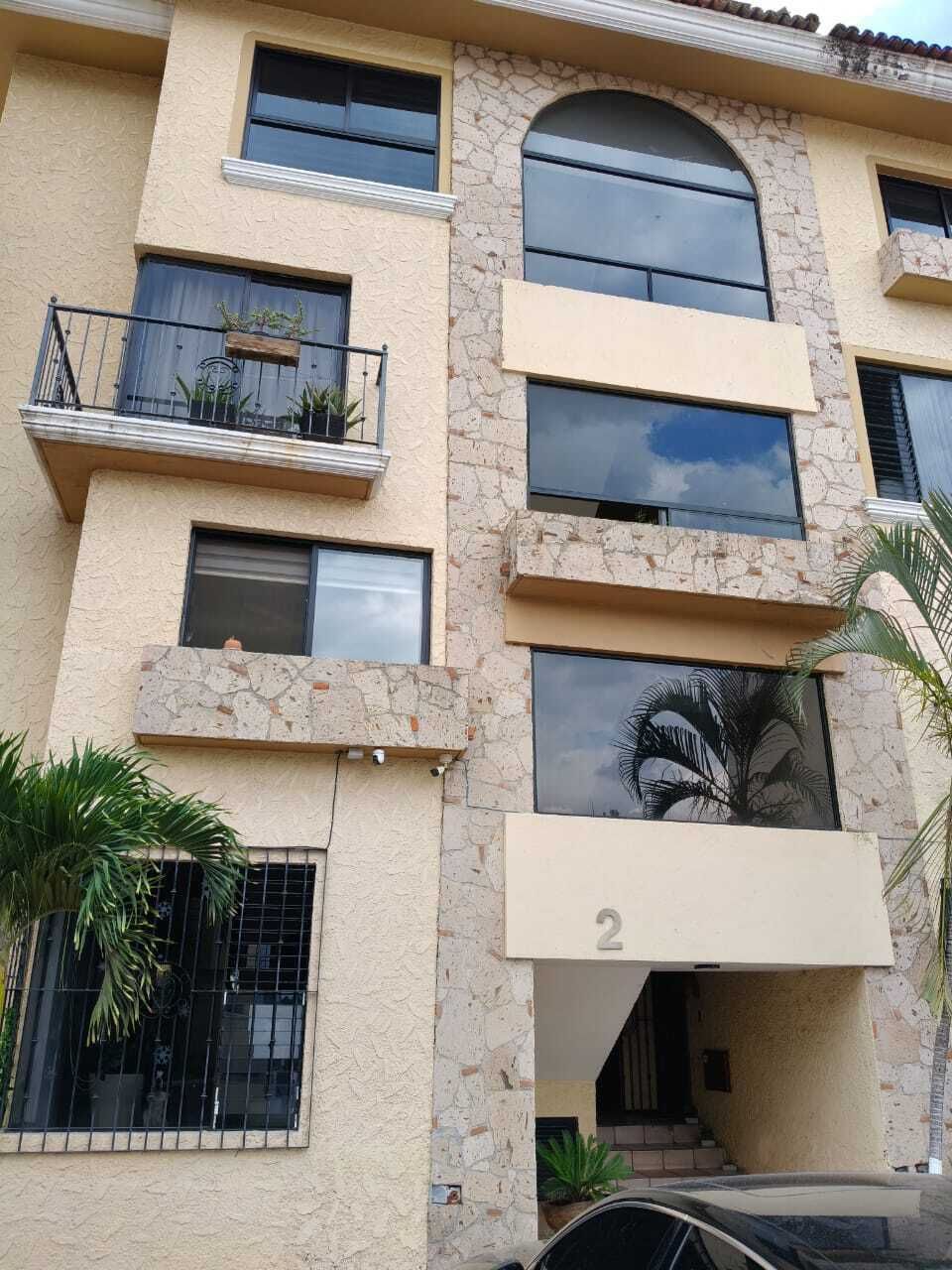 2 de 18