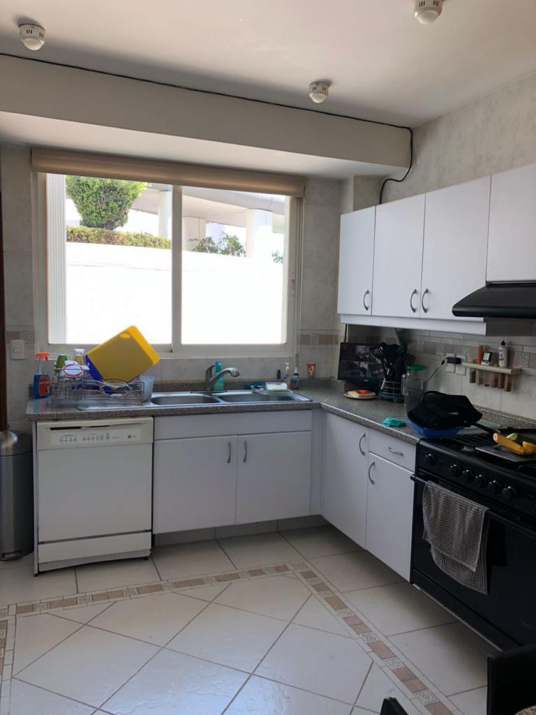 4 of 11: Cocina