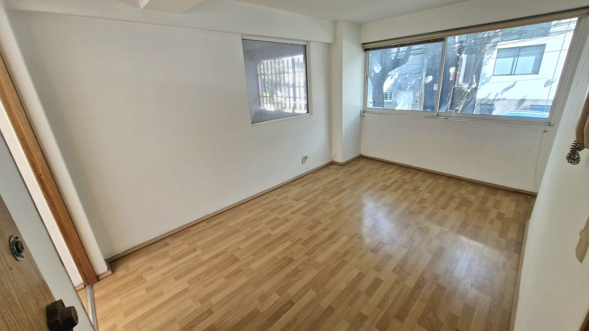 2 de 13: Área 1 / Recepción