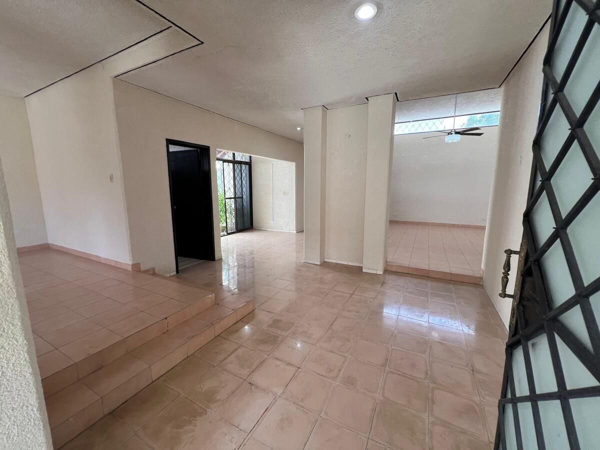 Casa en venta en Merida, Colonia Villas del sol Campestre. ¡Amplios espacios!