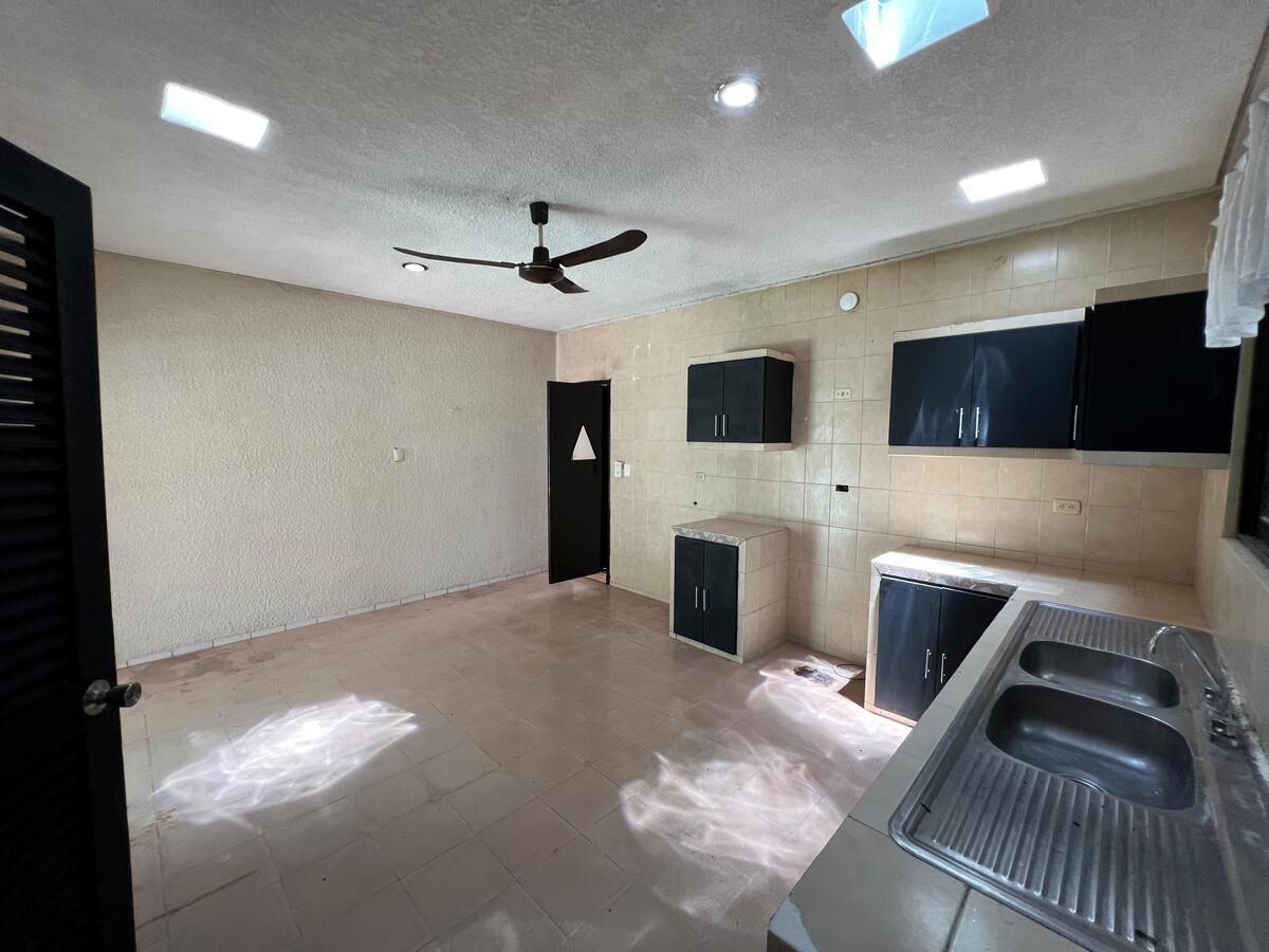 Casa en venta en Merida, Colonia Villas del sol Campestre. ¡Amplios espacios!