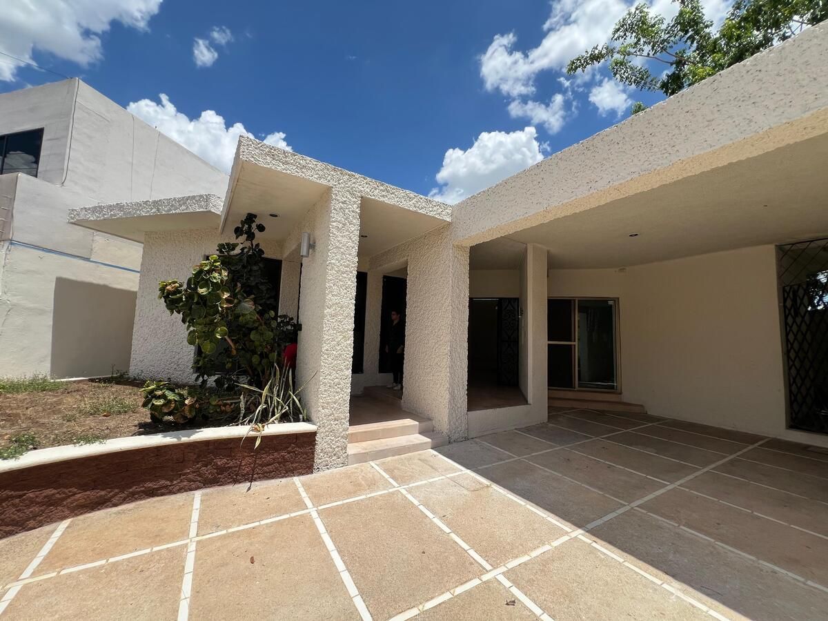 Casa en venta en Merida, Colonia Villas del sol Campestre. ¡Amplios espacios!