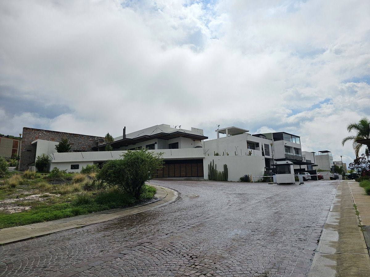 Excelente terreno de 357m en venta en Cumbres del Lago Querétaro