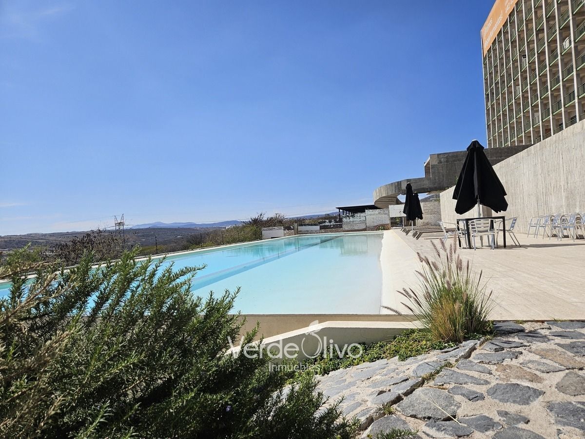 Venta. Departamento de 3 rec, 3 baños. Altos Juriquilla. Qro