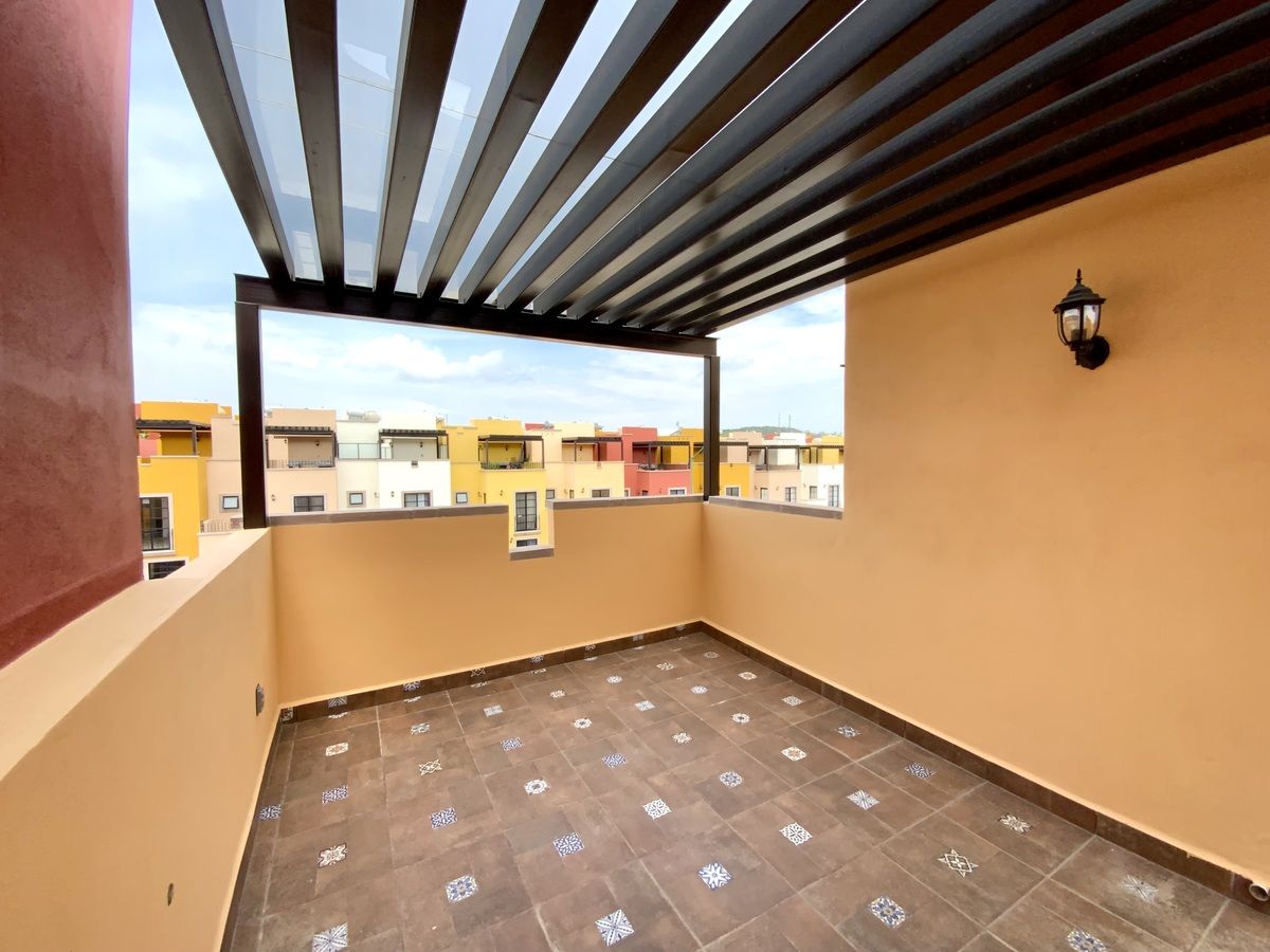 19 of 22: Terraza en roof garden