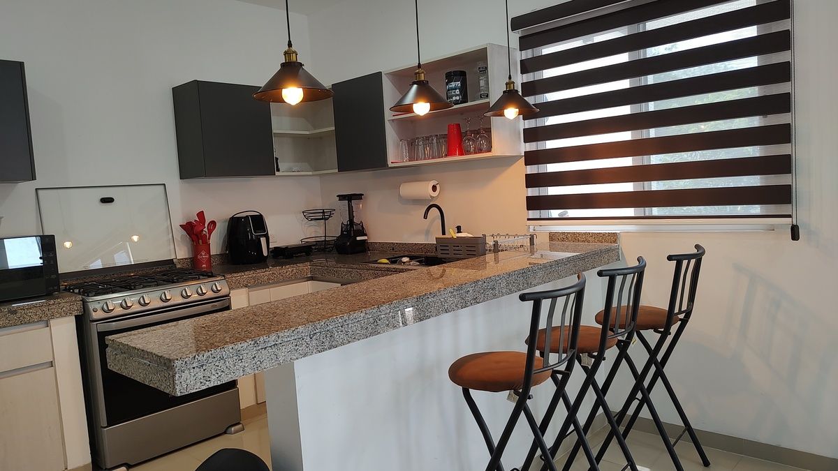 CASA EN VENTA EN PRIVADA EN CONKAL, CON PANELES SOLARES. INFONAVIT - foto 2
