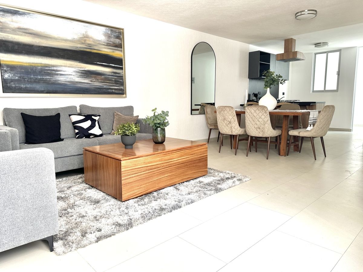 2 de 14: Sala Comedor