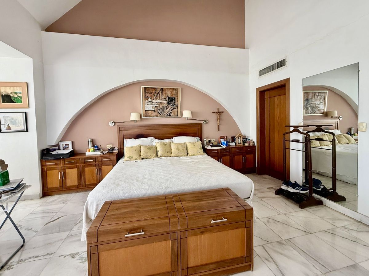 33 de 47: Cuarta Habitación- Segundo Piso