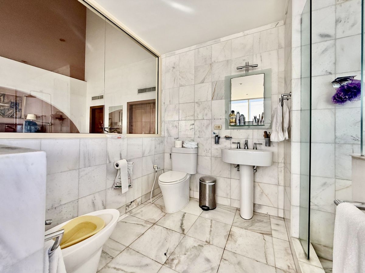38 de 47: Baño- Segundo Piso