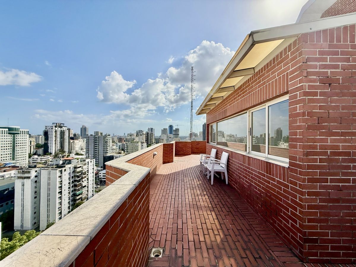 30 de 47: Segundo Piso- Terraza