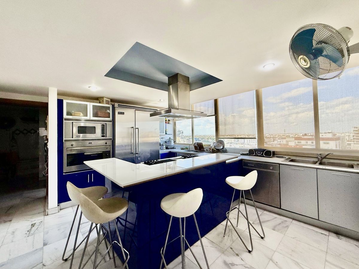 16 de 47: Cocina- Primer Piso