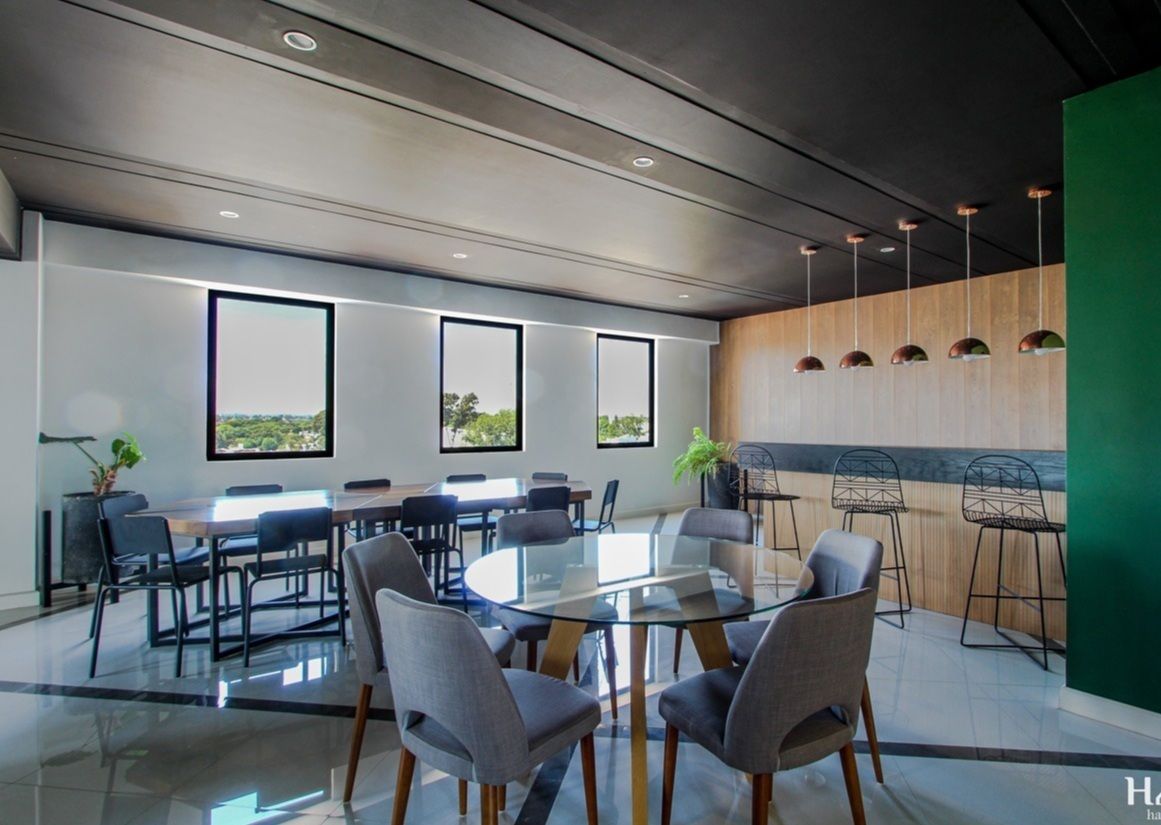 26 de 27: Salón de usos múltiples.