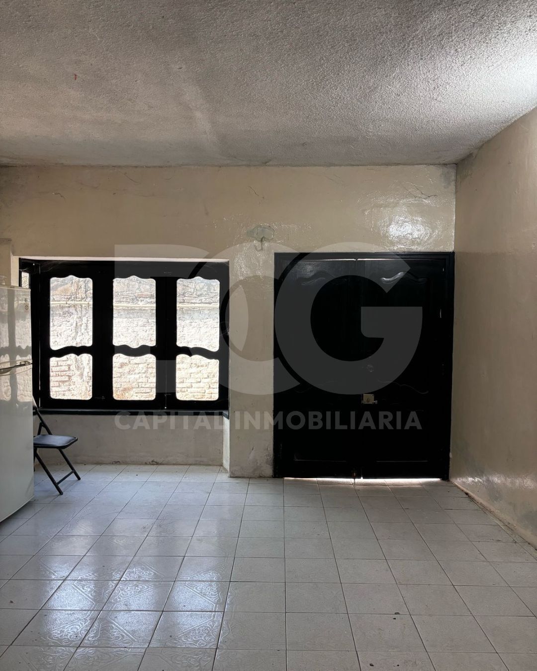 4 of 7: Sala