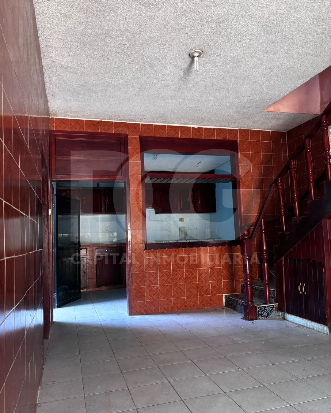 3 of 7: Bar/cocina