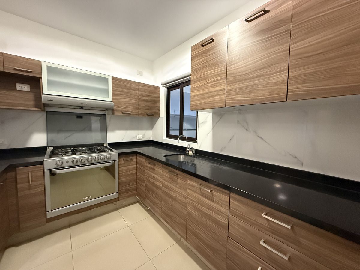 4 of 44: Cocina