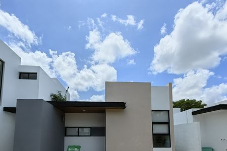 EB-TK8726