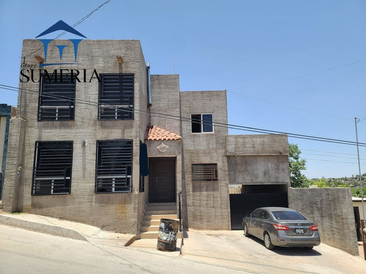 Casa amplia cercana al R. Almada