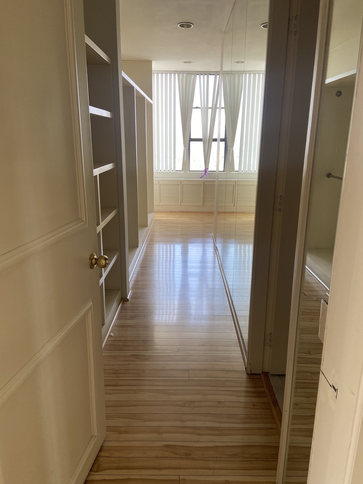 11 de 28: WALKING CLOSET