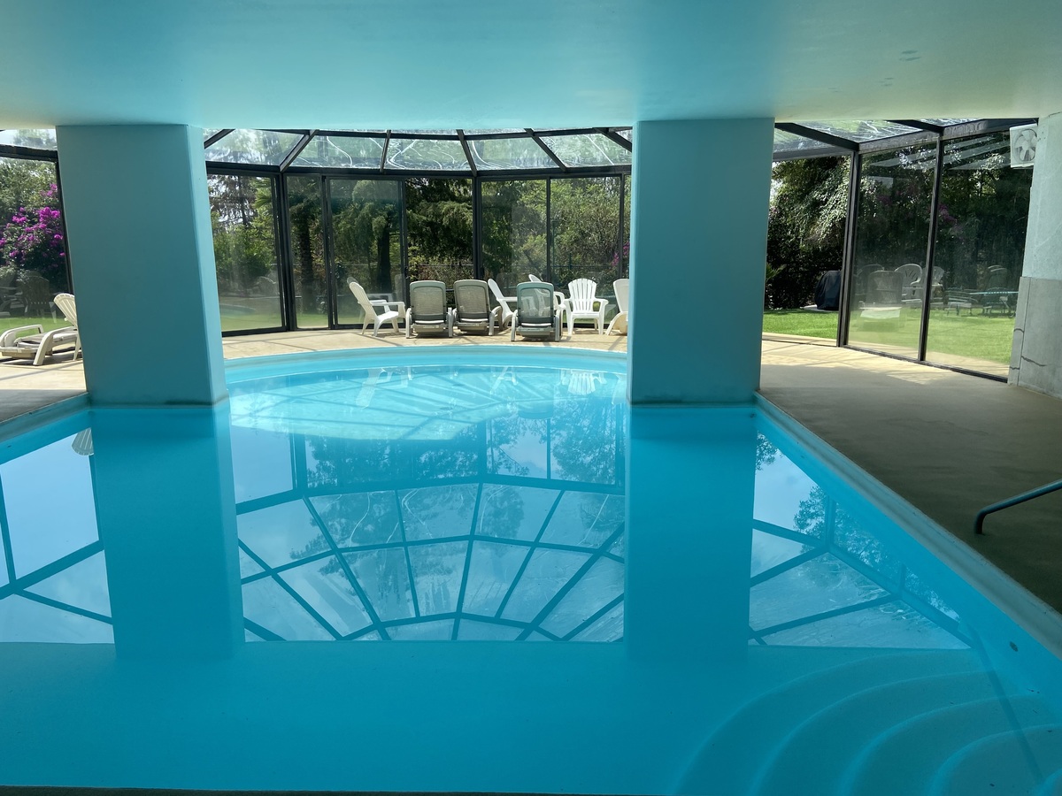 16 de 28: ALBERCA TECHADA