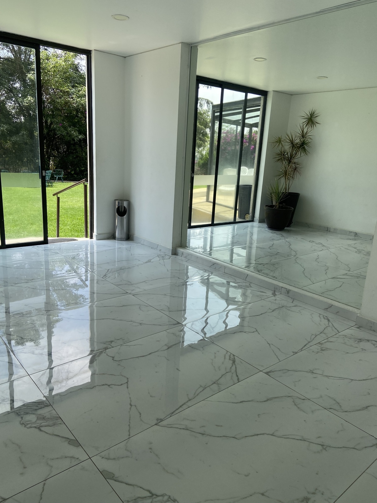 20 de 28: SALON MULTIUSOS