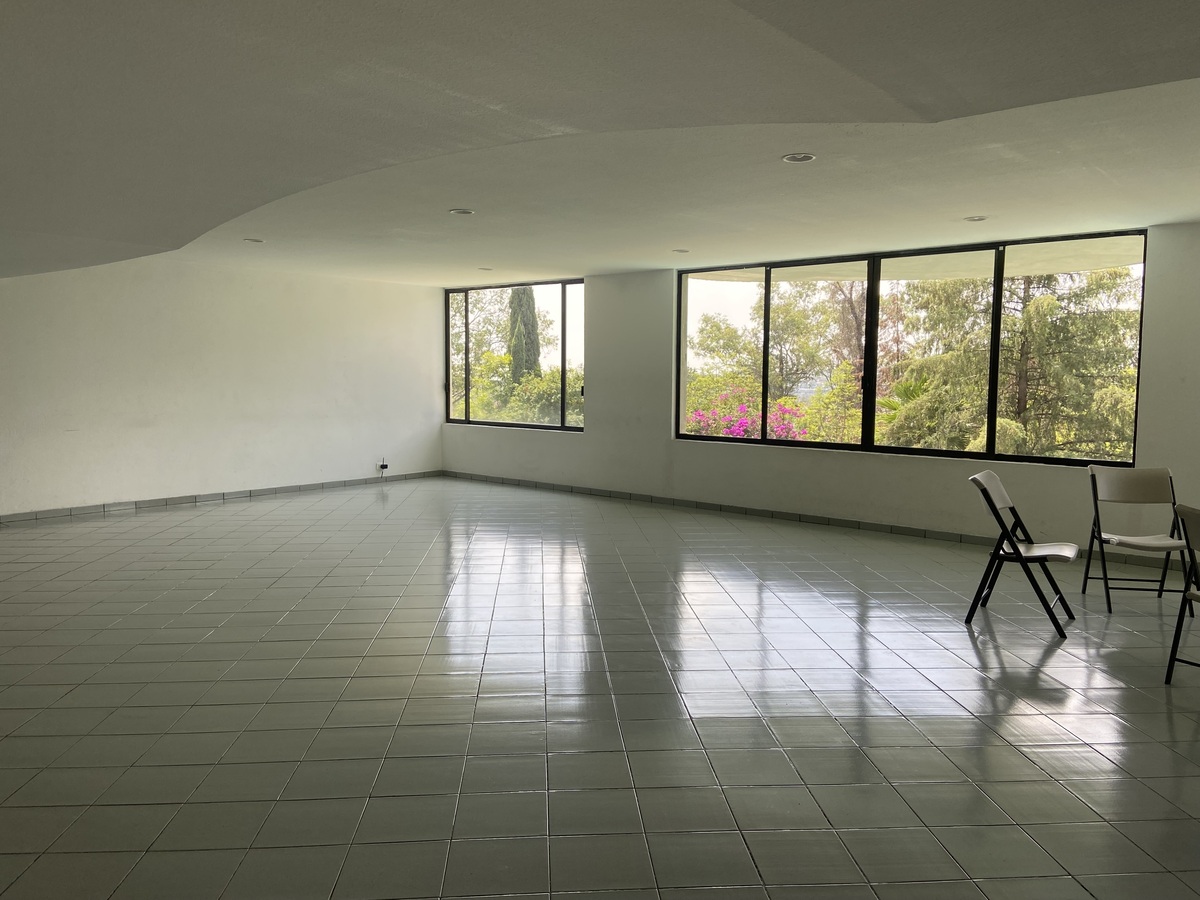 21 de 28: SALON USOS MULTIPLES