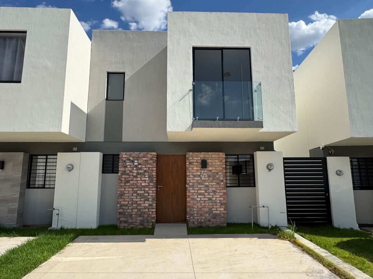 1 de 11: Fachada
