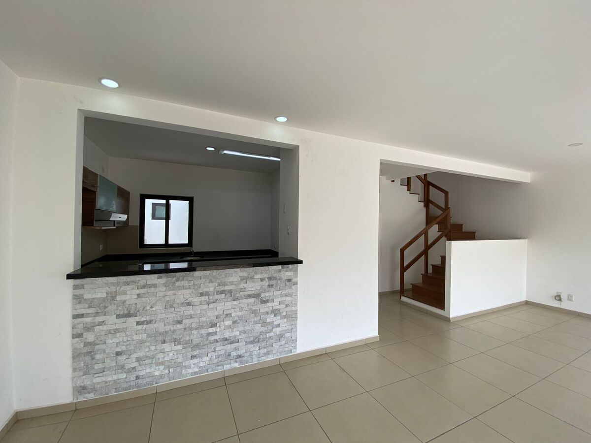 5 of 35: Sala - comedor